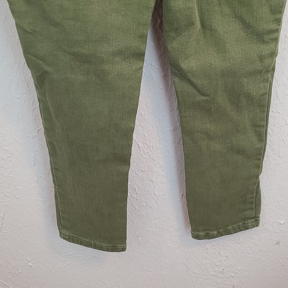 💙 NWT girls super stretch jeggings, olive green - Picture 5 of 7